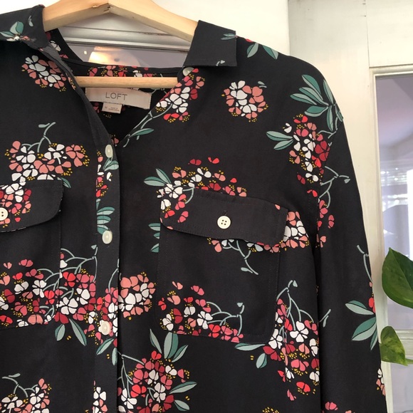 Ann Taylor Loft Floral Button Down Top - Picture 2 of 7